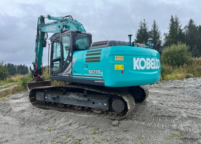 Kobelko SK10LC ekskavaatori tahmafiltri ja EGR klapi eemaldus.