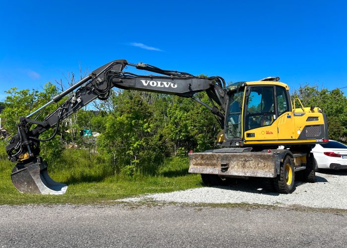 Volvo EW140d ekskavaatori DPF tahmafiltri ja EGR klapi eemaldus.
