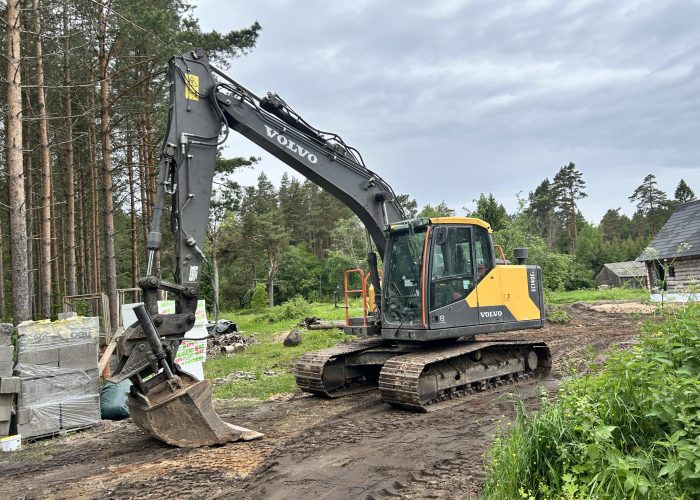 Volvo EC140EL ekskavaatori AdBlue, DPF ja EGR klapi eemaldamine.