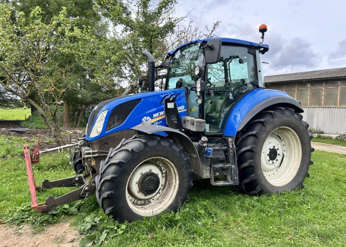 New Holland T5.120 traktori AdBlue, DPF tahmafiltri ja EGR klapi eemaldus.