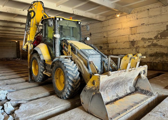 CAT 444F2 laaduri Adblue SCR, tahmafiltri ja EGR klapi eemaldamine.