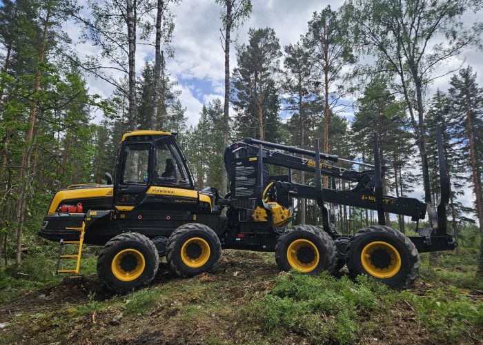 Ponsse Buffalo forwarderi AdBlue eemaldus.