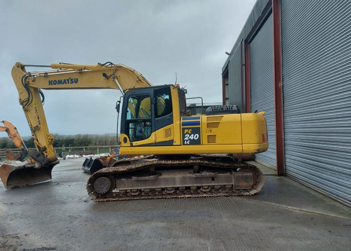 Komatsu PC 240LC ekskavaatori AdBlue, DPF ja EGR klapi eemaldus.